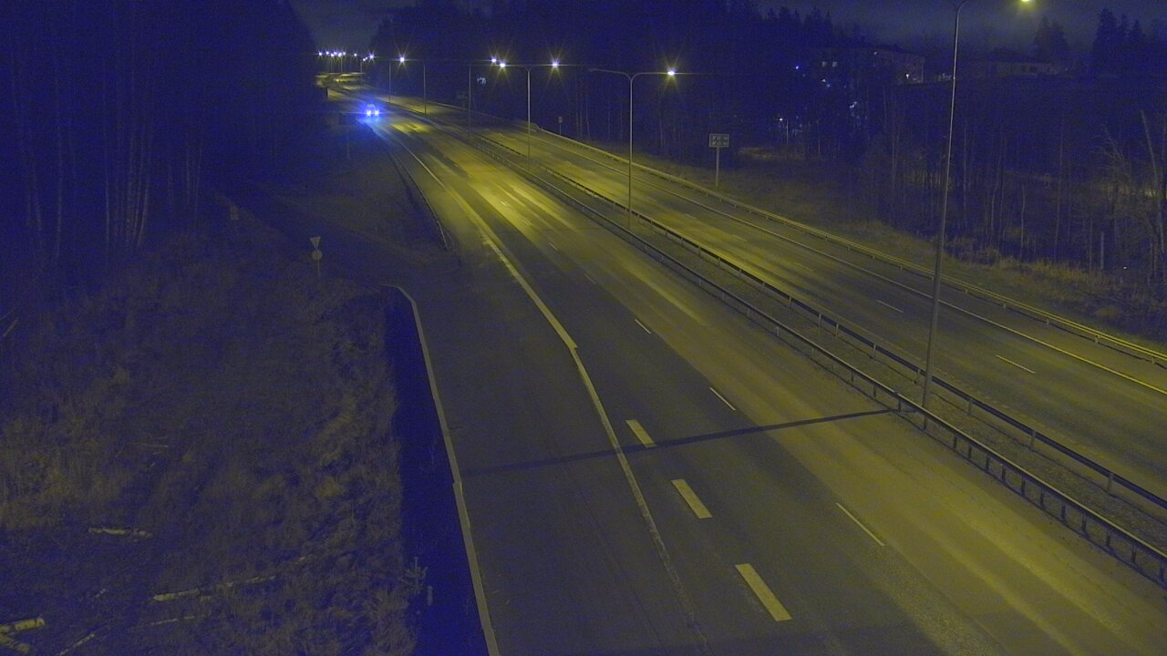 Weather Camera Image Road 1 Espoo, Kirkkojärvi, Espoo, Uusimaa