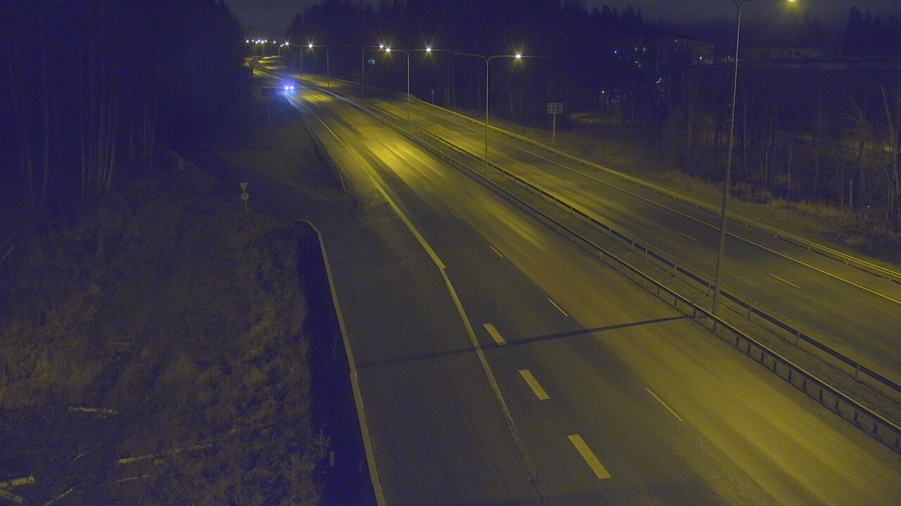 Weather Camera Image Road 1 Espoo, Kirkkojärvi, Espoo, Uusimaa
