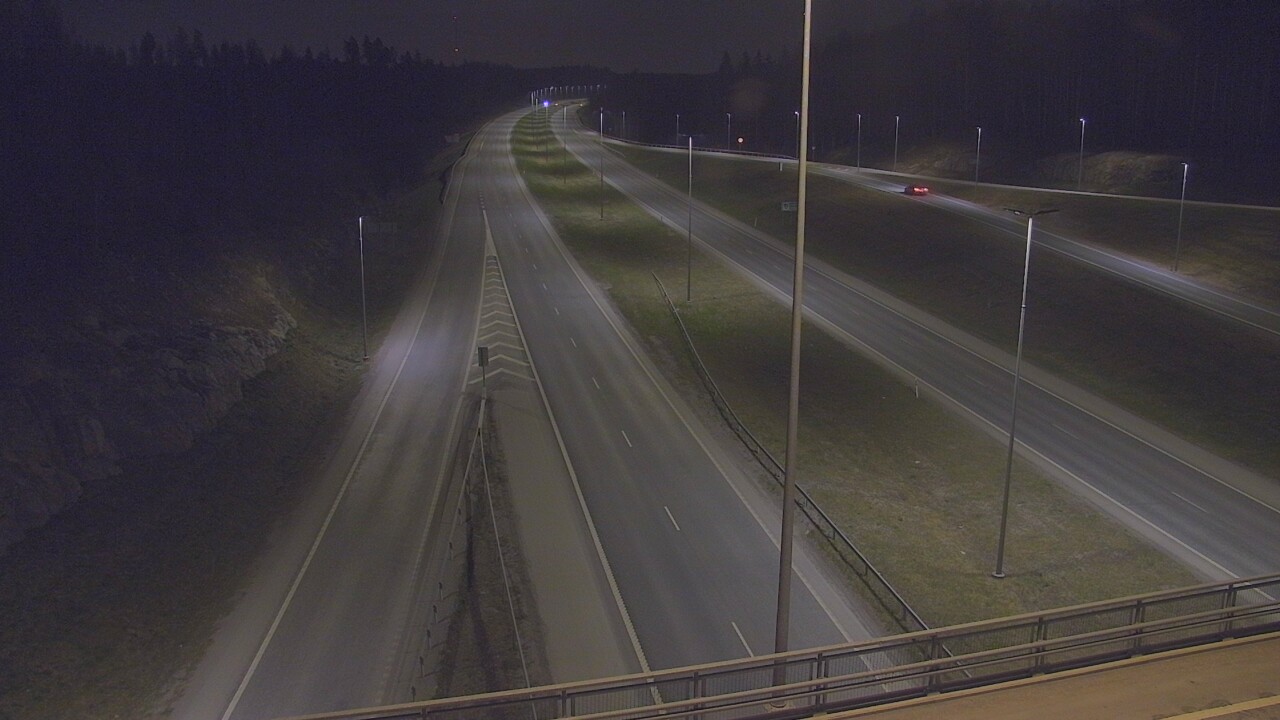 Weather Camera Image Road 3 Nurmijärvi Klaukkala, Nurmijärvi, Uusimaa