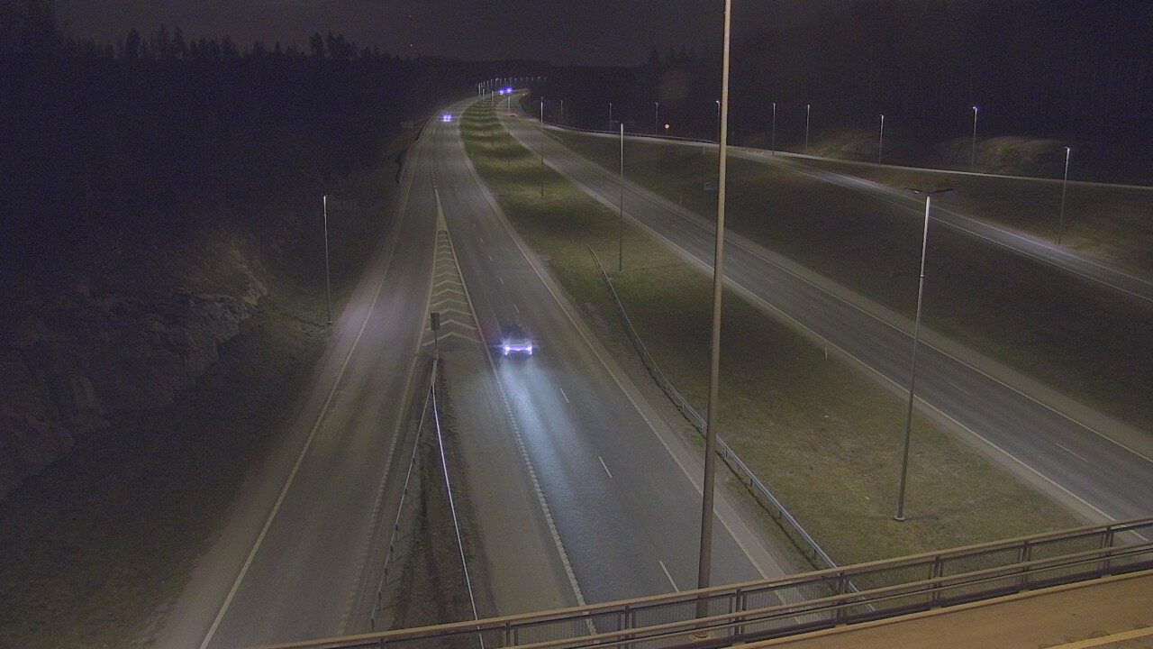 Weather Camera Image Road 3 Nurmijärvi Klaukkala, Nurmijärvi, Uusimaa