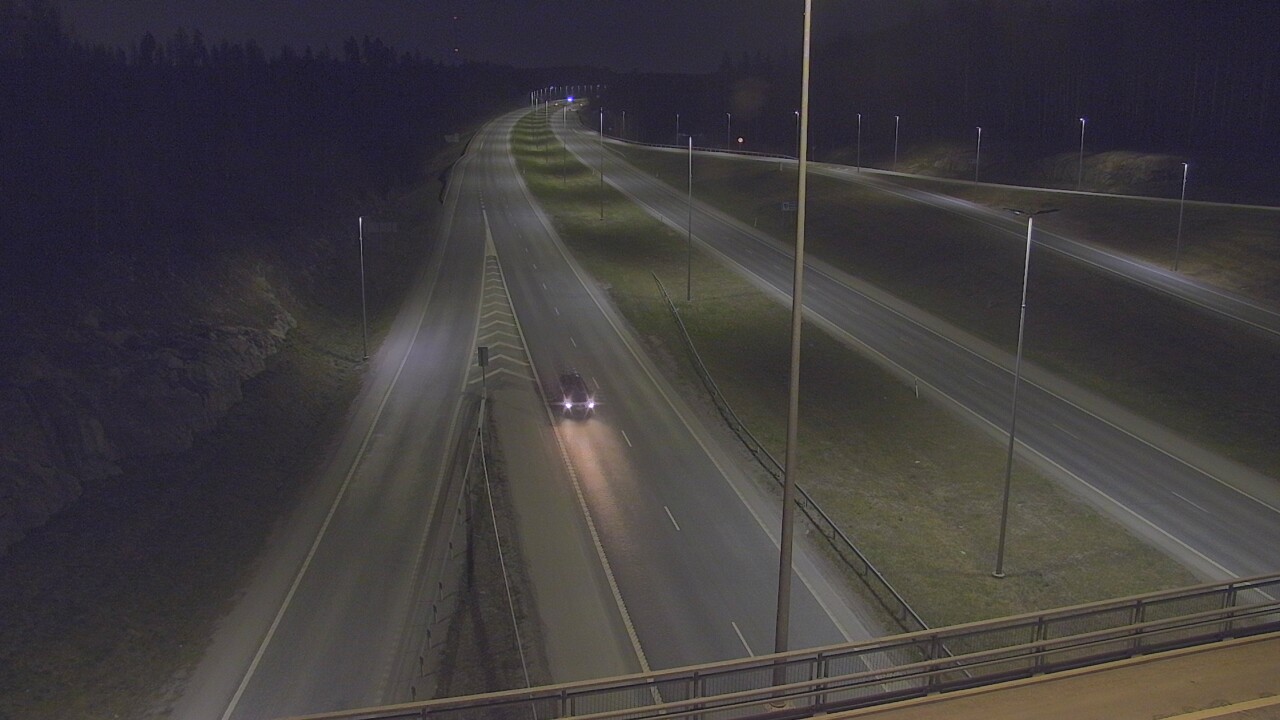 Weather Camera Image Road 3 Nurmijärvi Klaukkala, Nurmijärvi, Uusimaa