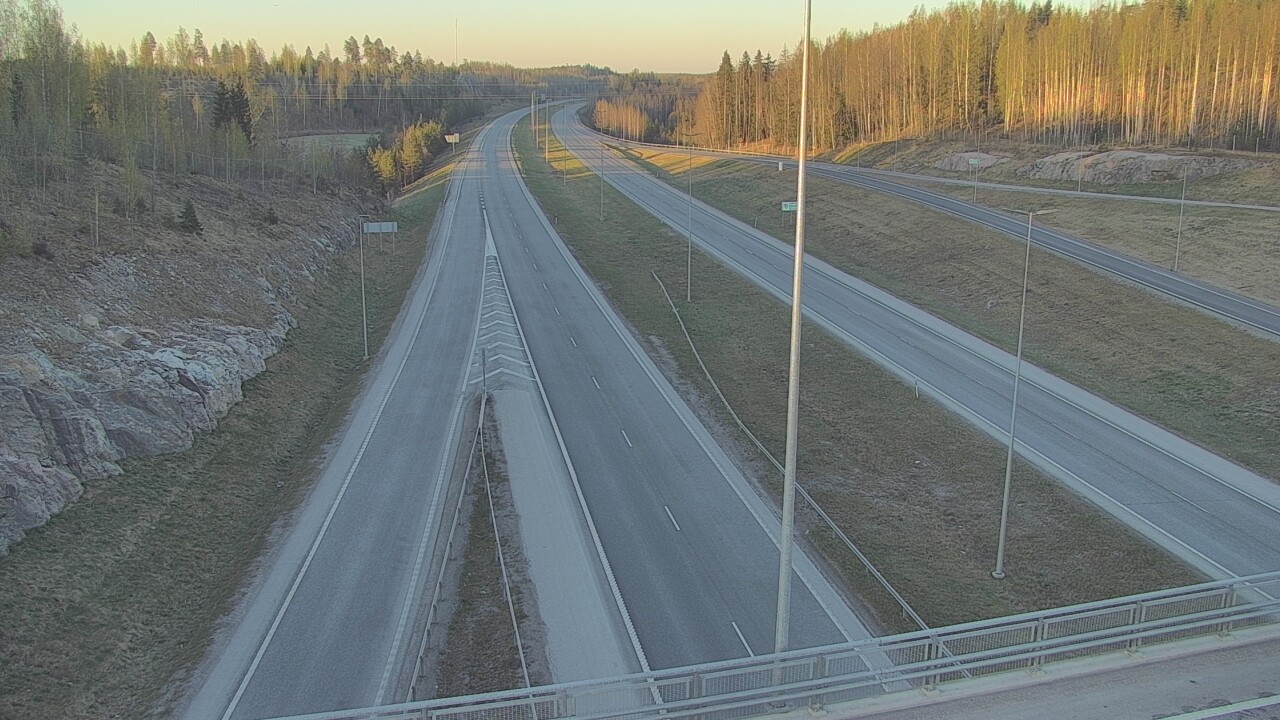 Weather Camera Image Väg 3 Nurmijärvi Klaukkala, Nurmijärvi, Uusimaa