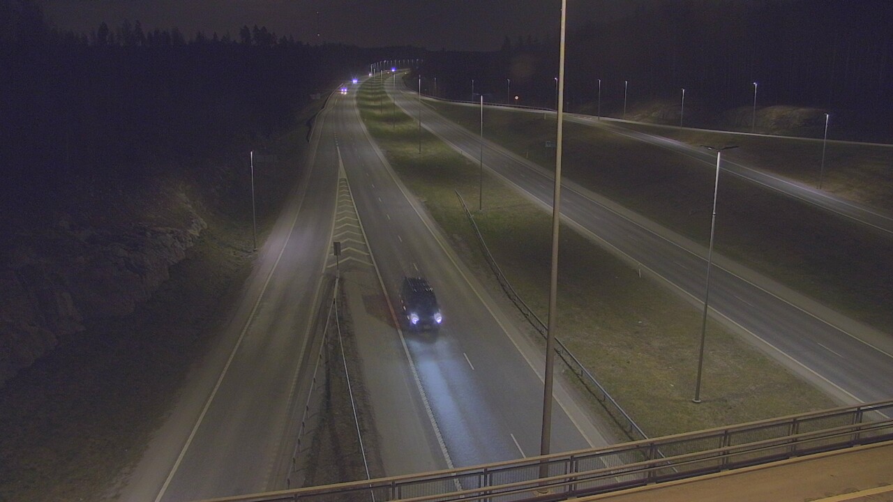Weather Camera Image Road 3 Nurmijärvi Klaukkala, Nurmijärvi, Uusimaa