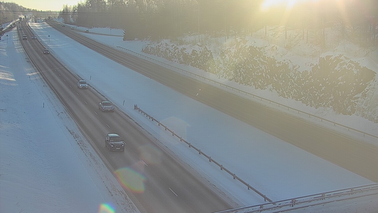 Weather Camera Image Road 3 Nurmijärvi, Nurmijärvi, Uusimaa