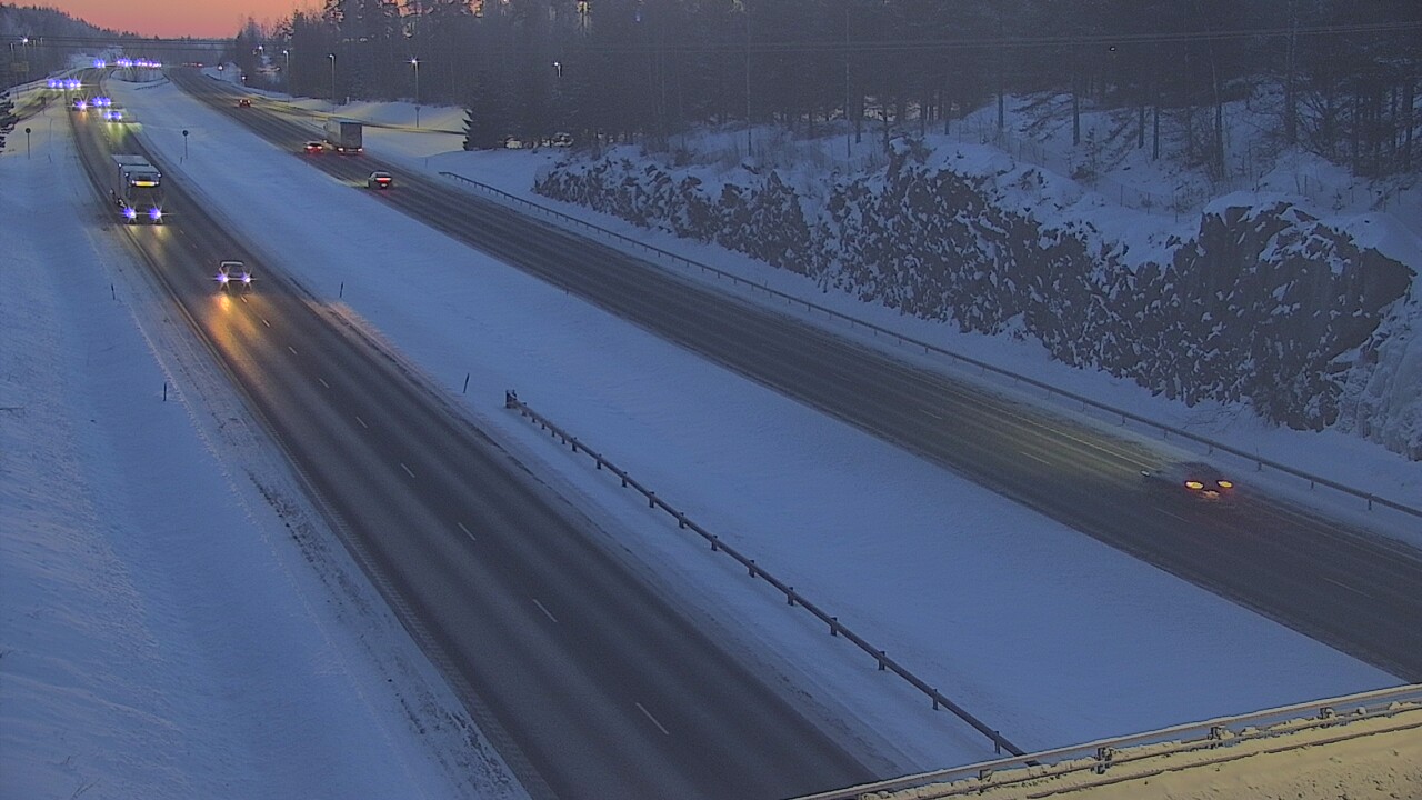 Weather Camera Image Road 3 Nurmijärvi, Nurmijärvi, Uusimaa