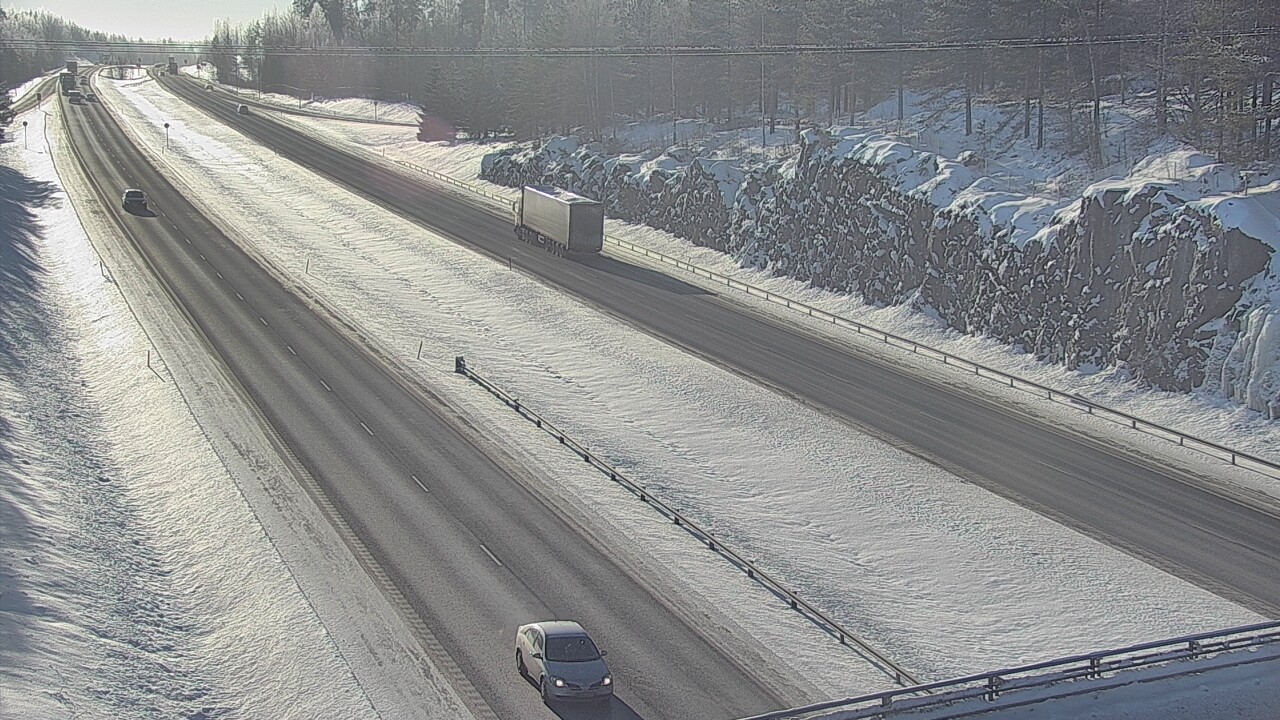 Weather Camera Image Road 3 Nurmijärvi, Nurmijärvi, Uusimaa