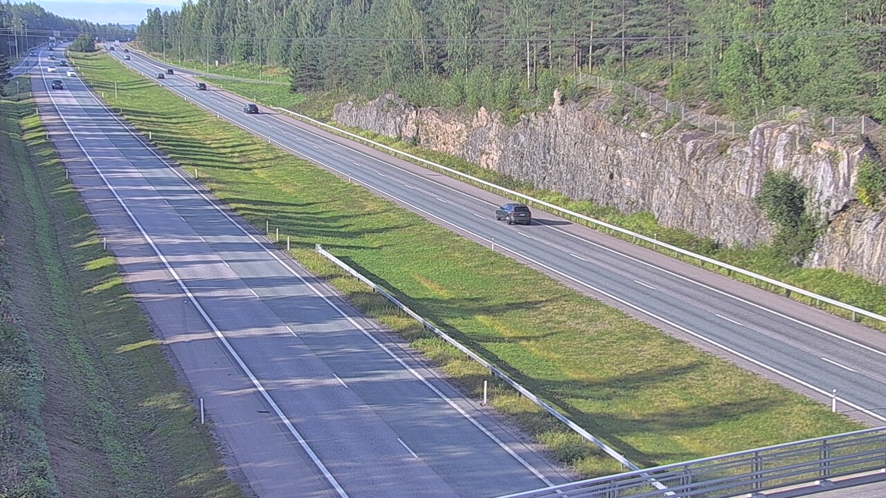 Weather Camera Image Road 3 Nurmijärvi, Nurmijärvi, Uusimaa