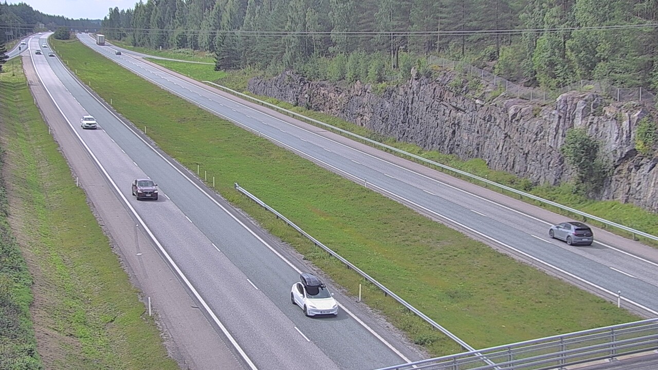Weather Camera Image Road 3 Nurmijärvi, Nurmijärvi, Uusimaa
