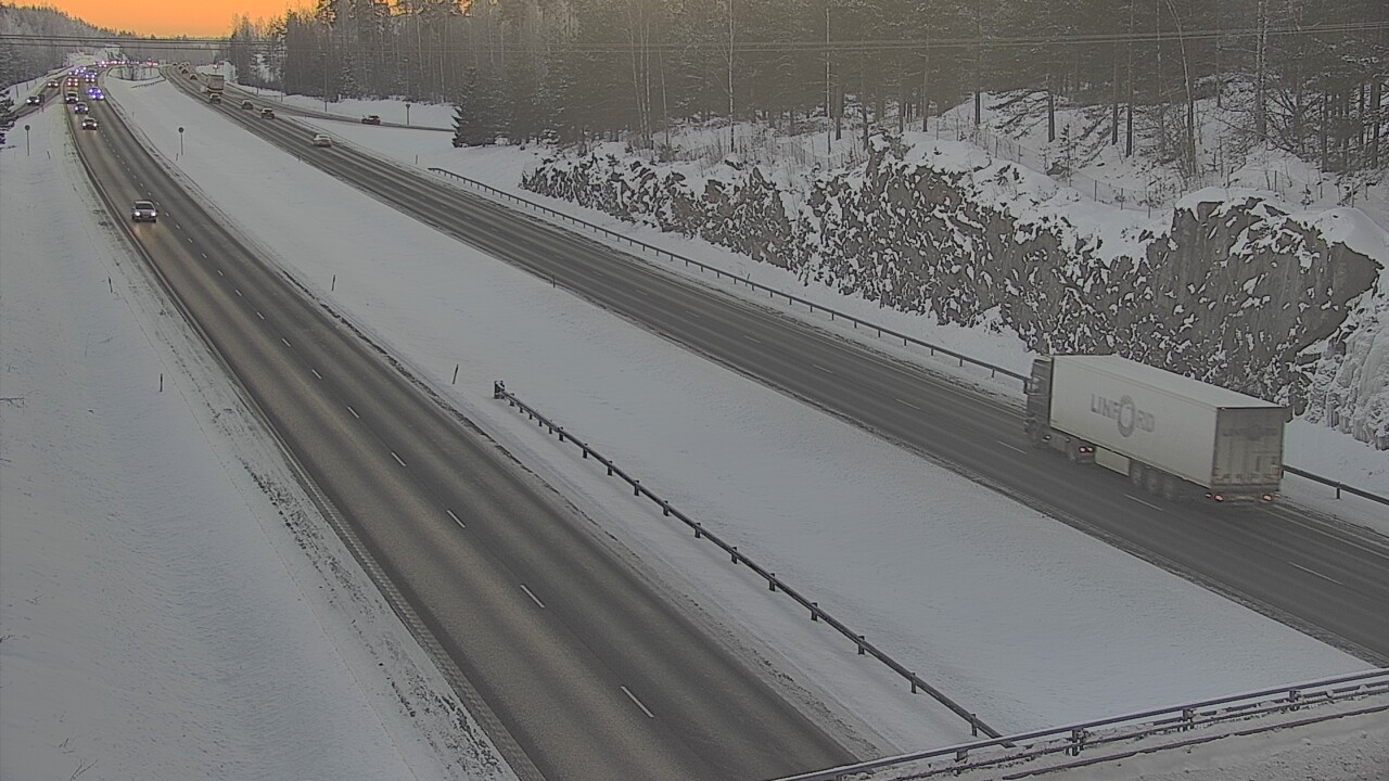 Weather Camera Image Road 3 Nurmijärvi, Nurmijärvi, Uusimaa