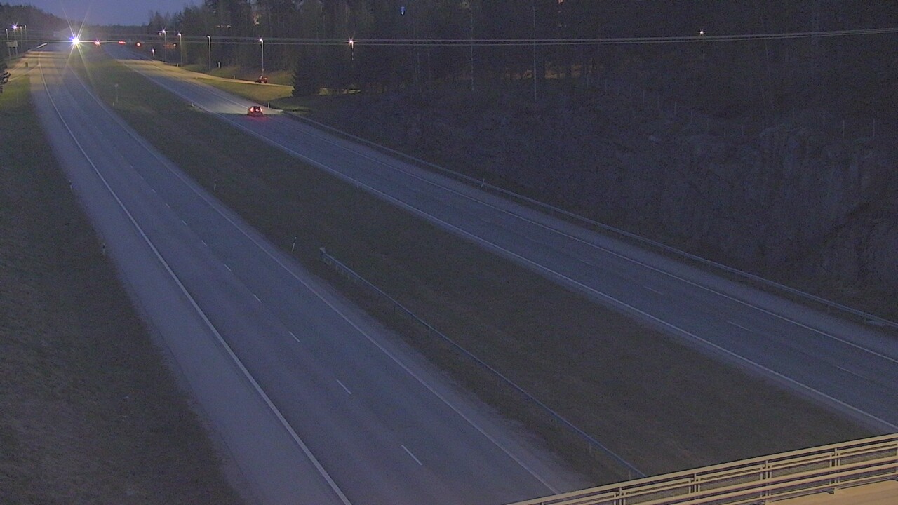 Weather Camera Image Road 3 Nurmijärvi, Nurmijärvi, Uusimaa