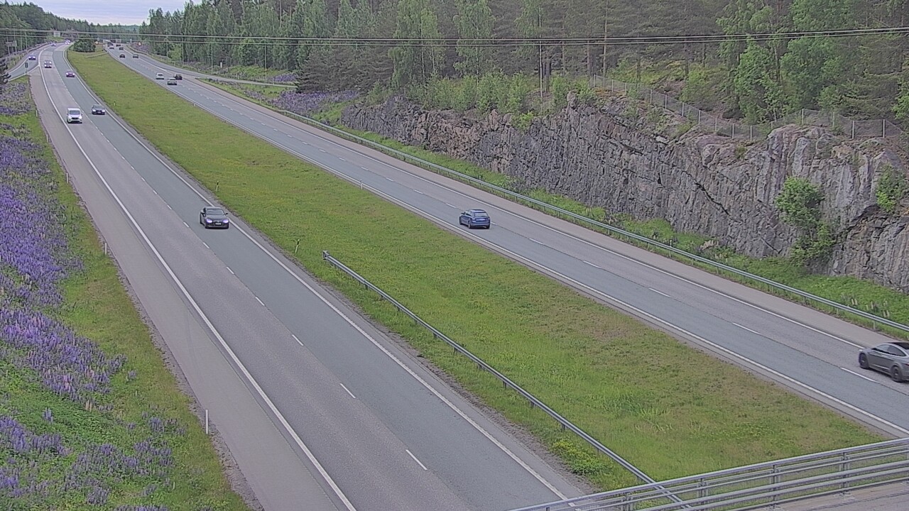 Weather Camera Image Road 3 Nurmijärvi, Nurmijärvi, Uusimaa