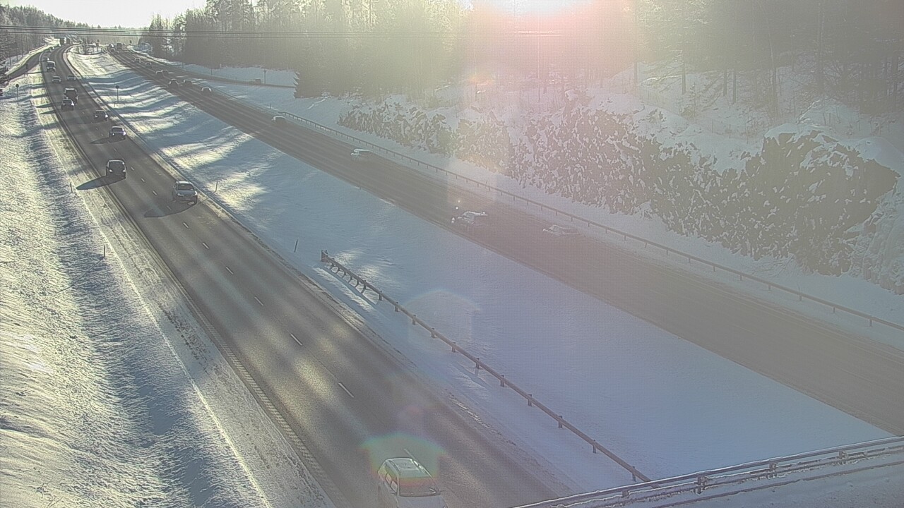 Weather Camera Image Road 3 Nurmijärvi, Nurmijärvi, Uusimaa