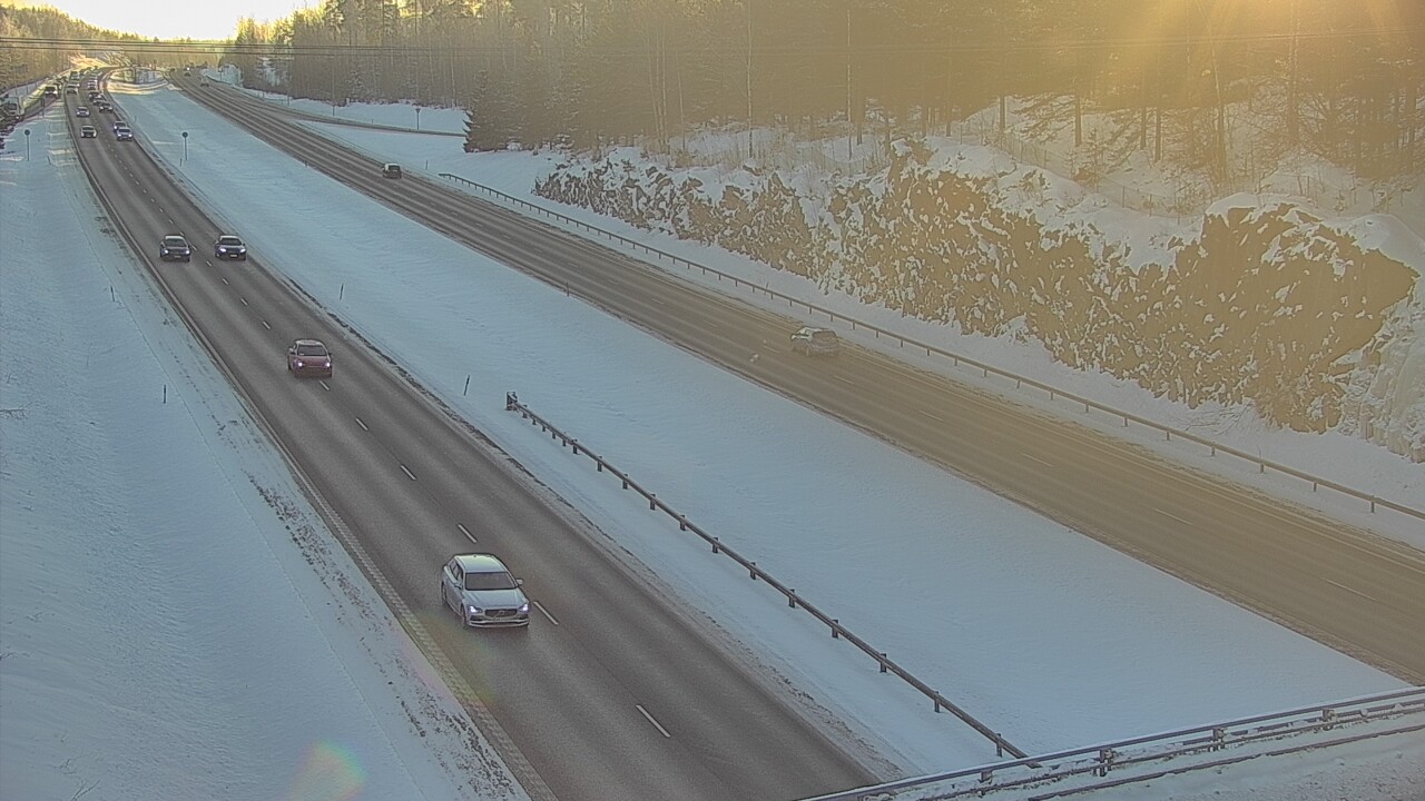 Weather Camera Image Road 3 Nurmijärvi, Nurmijärvi, Uusimaa