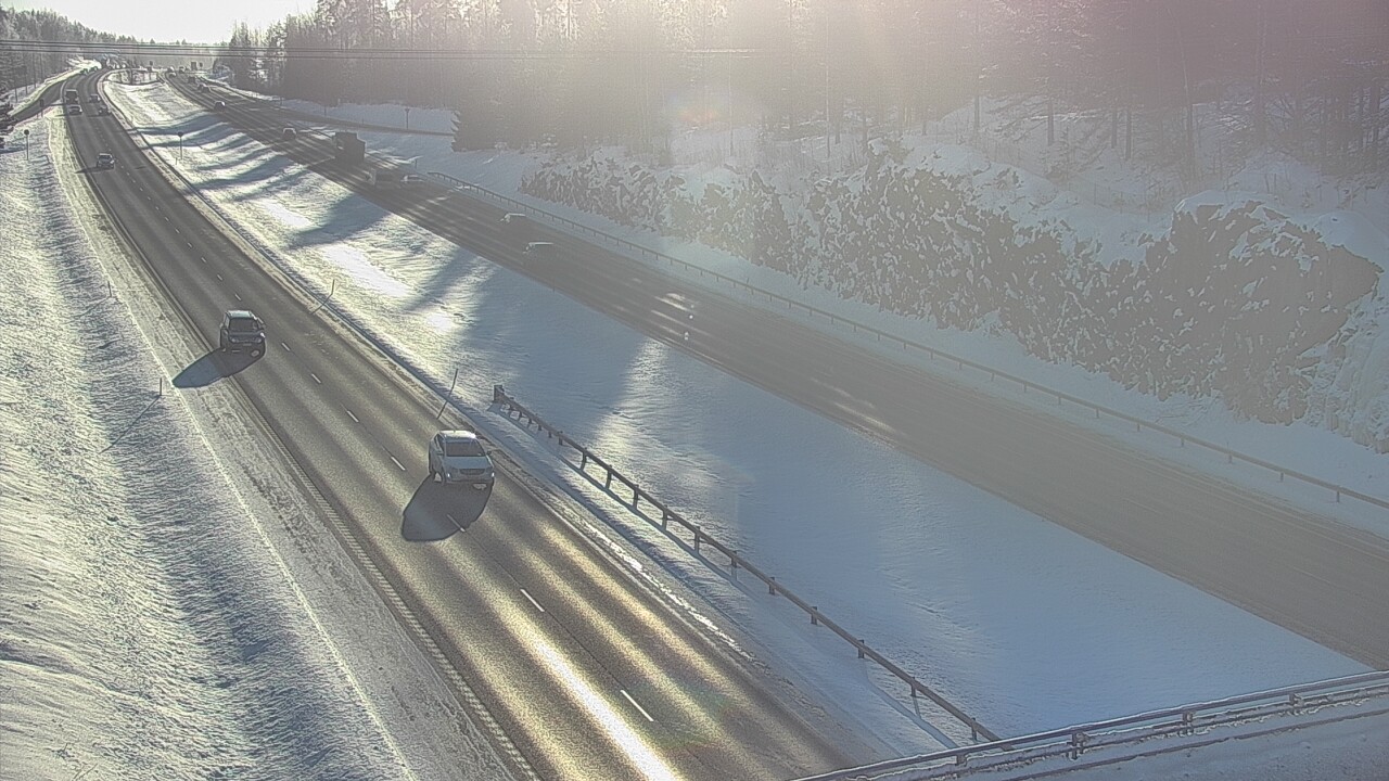 Weather Camera Image Road 3 Nurmijärvi, Nurmijärvi, Uusimaa