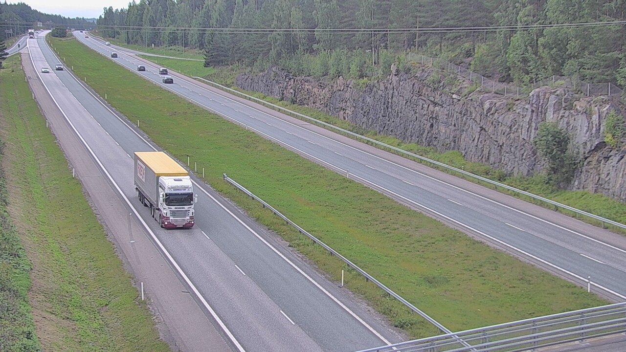 Weather Camera Image Road 3 Nurmijärvi, Nurmijärvi, Uusimaa