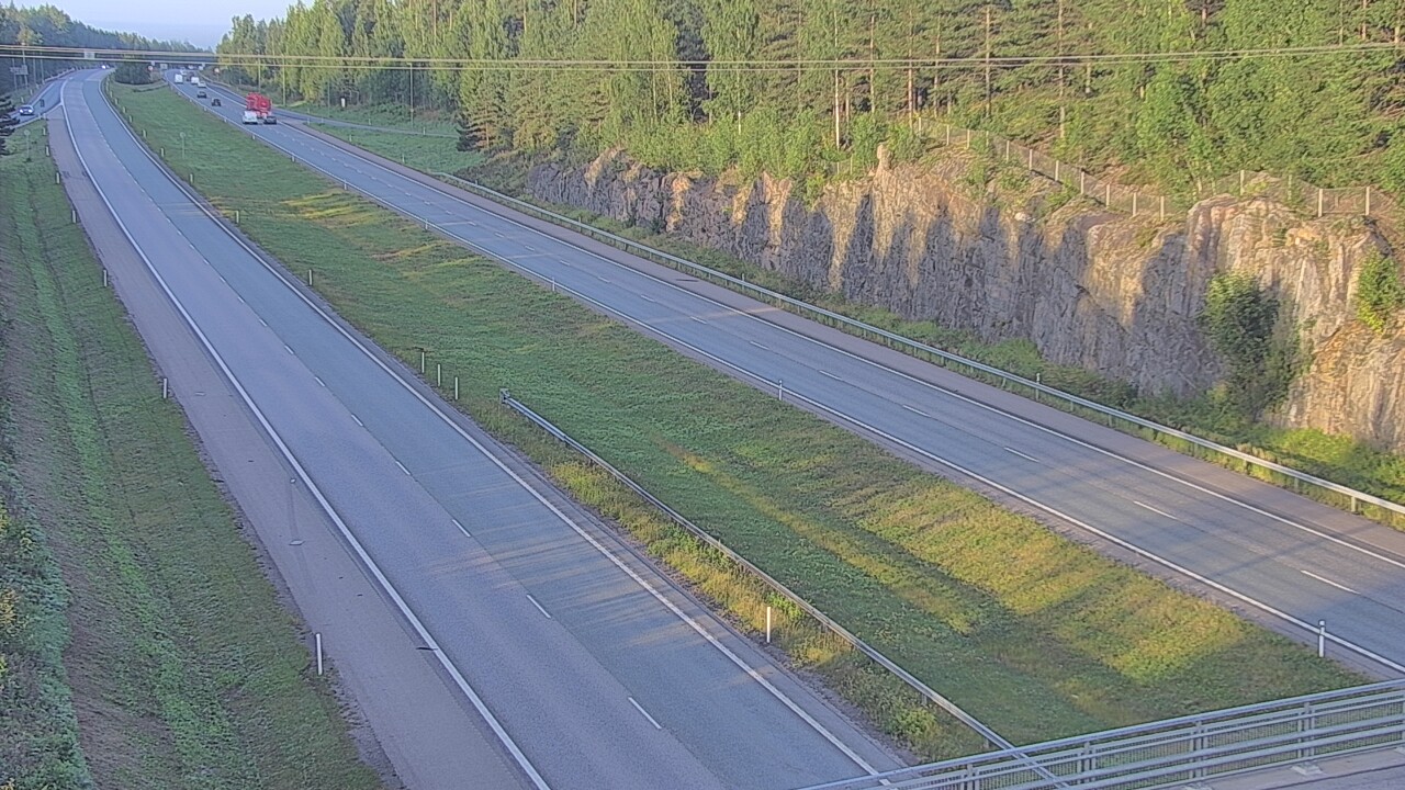 Weather Camera Image Road 3 Nurmijärvi, Nurmijärvi, Uusimaa
