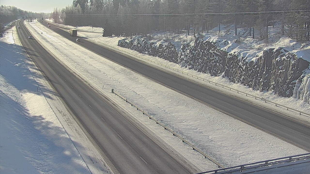 Weather Camera Image Road 3 Nurmijärvi, Nurmijärvi, Uusimaa