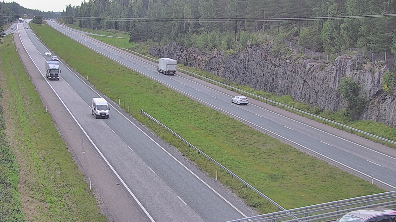 Weather Camera Image Road 3 Nurmijärvi, Nurmijärvi, Uusimaa
