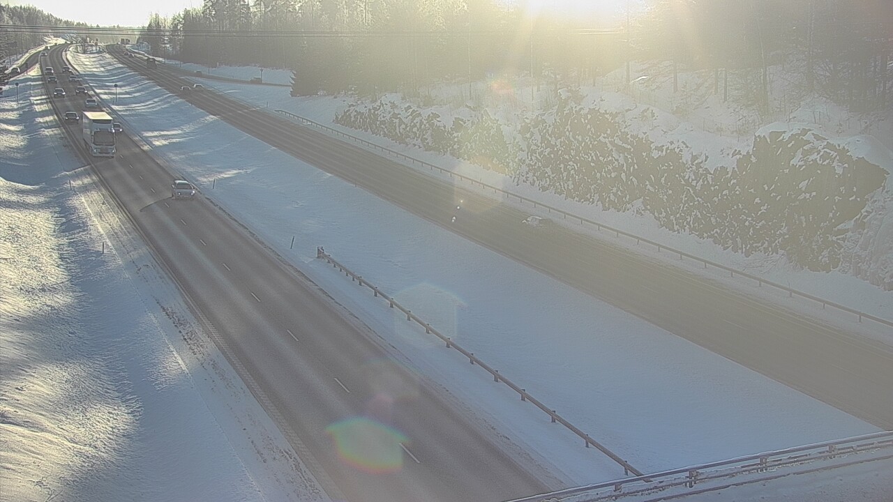 Weather Camera Image Road 3 Nurmijärvi, Nurmijärvi, Uusimaa