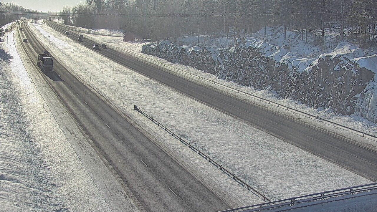 Weather Camera Image Road 3 Nurmijärvi, Nurmijärvi, Uusimaa