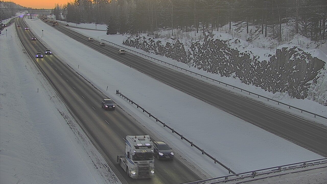 Weather Camera Image Road 3 Nurmijärvi, Nurmijärvi, Uusimaa