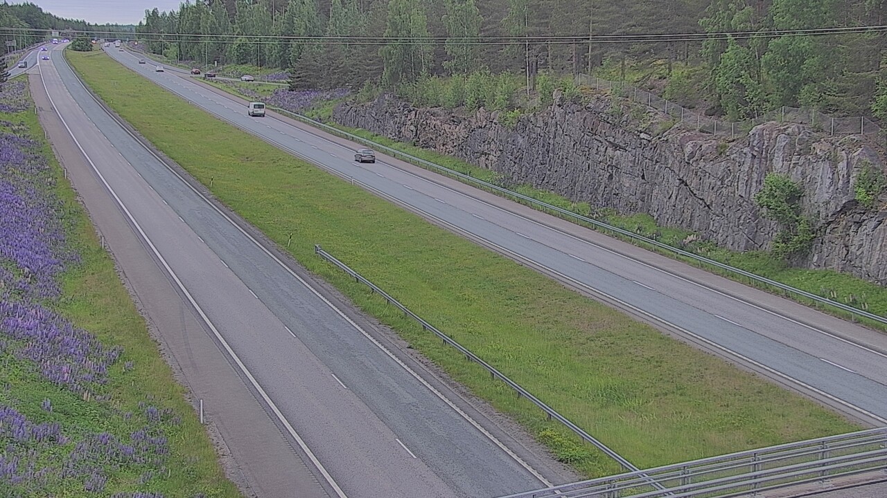Weather Camera Image Road 3 Nurmijärvi, Nurmijärvi, Uusimaa