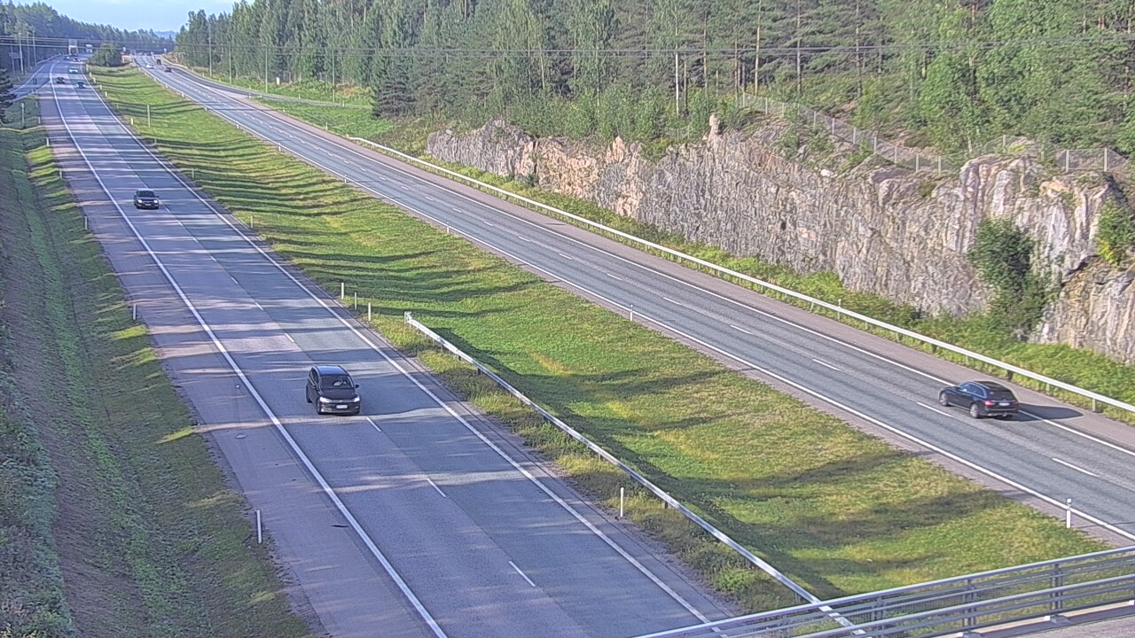 Weather Camera Image Road 3 Nurmijärvi, Nurmijärvi, Uusimaa