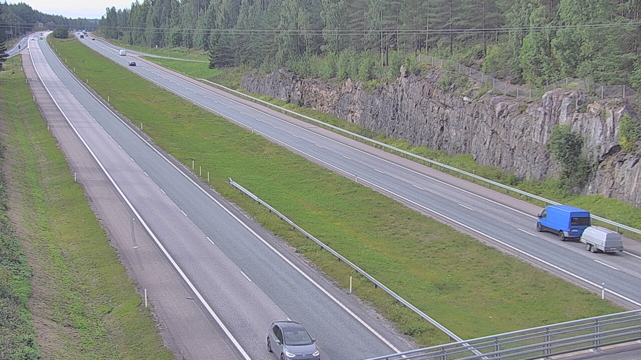 Weather Camera Image Road 3 Nurmijärvi, Nurmijärvi, Uusimaa