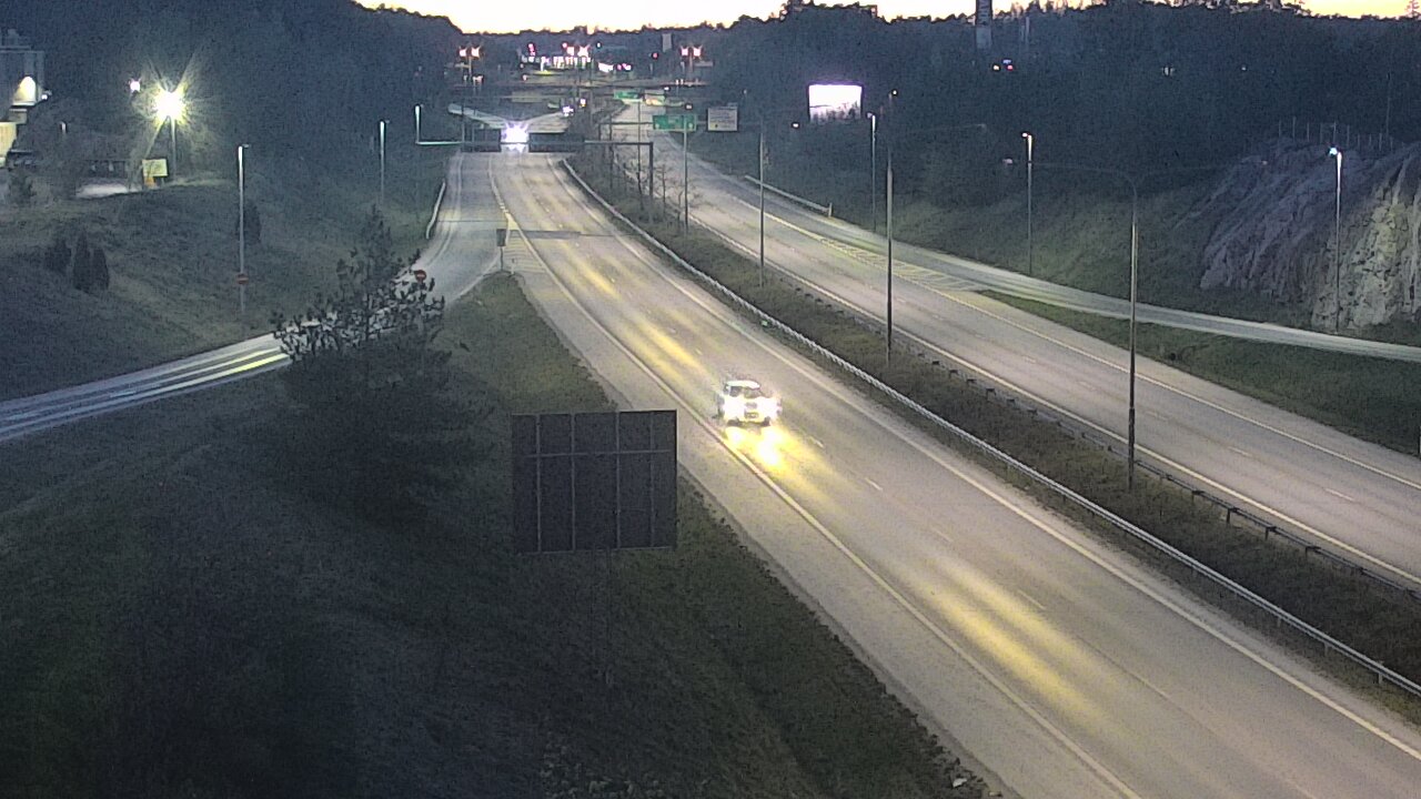 Weather Camera Image Väg 1 Åbo, Huhkola, Turku, Varsinais-Suomi