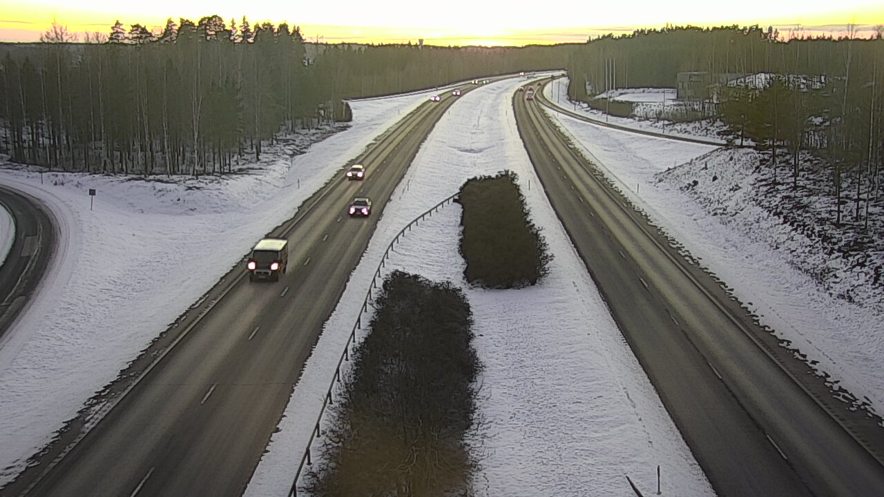 Weather Camera Image Väg 1 S:t Karins, Raadelma, Kaarina, Varsinais-Suomi