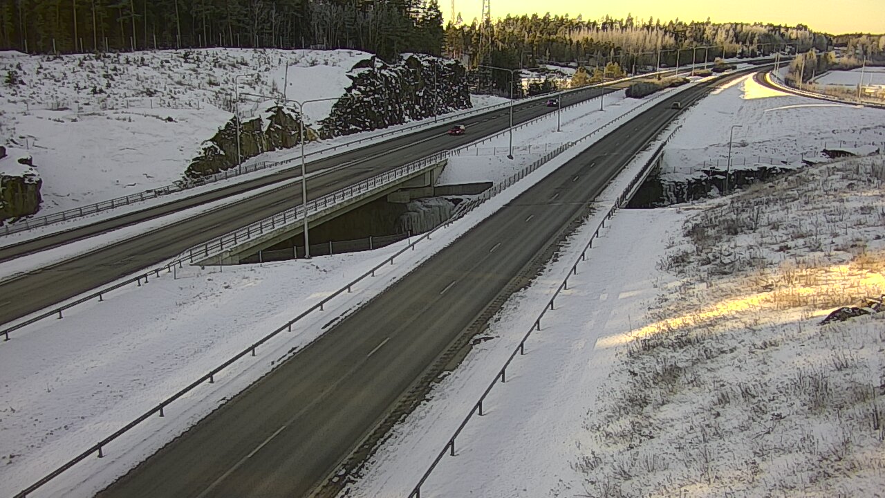 Weather Camera Image Road 1 Kaarina, Kirismäki, Kaarina, Varsinais-Suomi