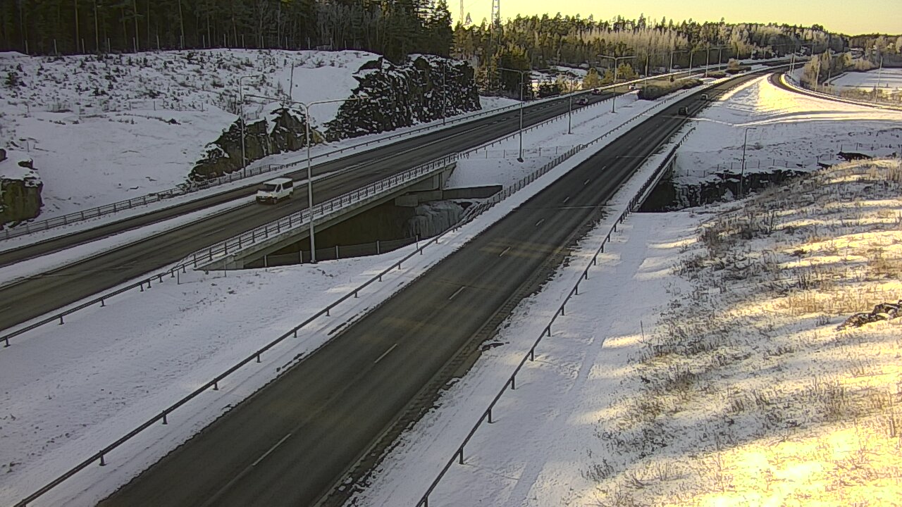 Weather Camera Image Road 1 Kaarina, Kirismäki, Kaarina, Varsinais-Suomi