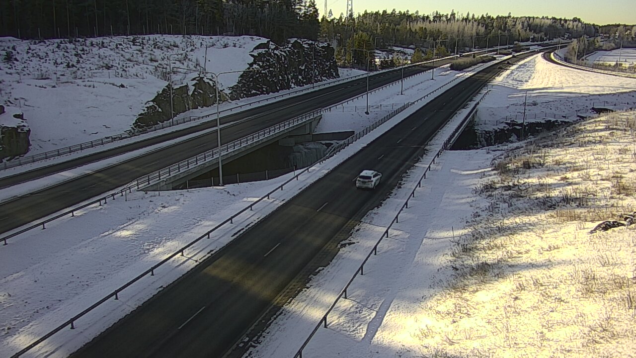 Weather Camera Image Road 1 Kaarina, Kirismäki, Kaarina, Varsinais-Suomi