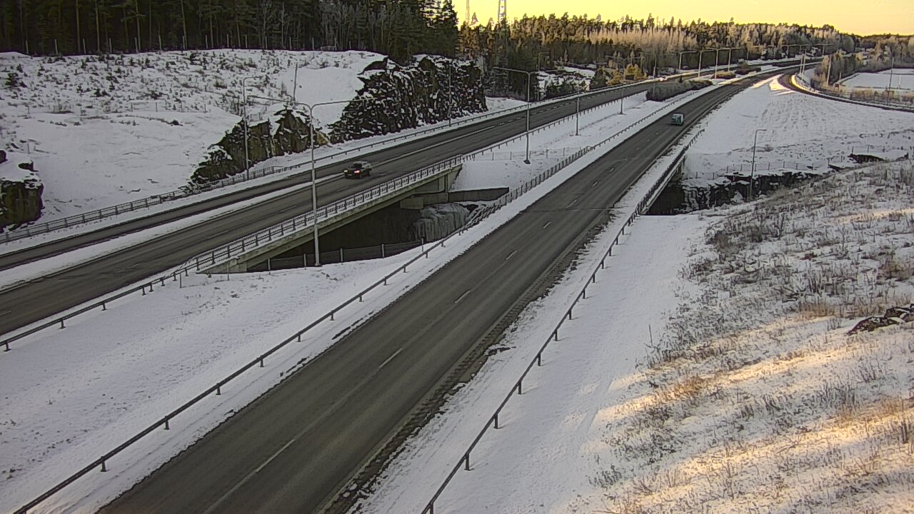 Weather Camera Image Road 1 Kaarina, Kirismäki, Kaarina, Varsinais-Suomi