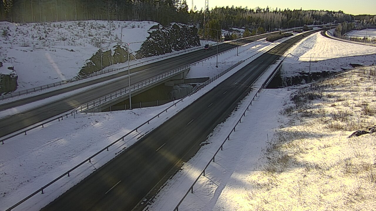 Weather Camera Image Road 1 Kaarina, Kirismäki, Kaarina, Varsinais-Suomi