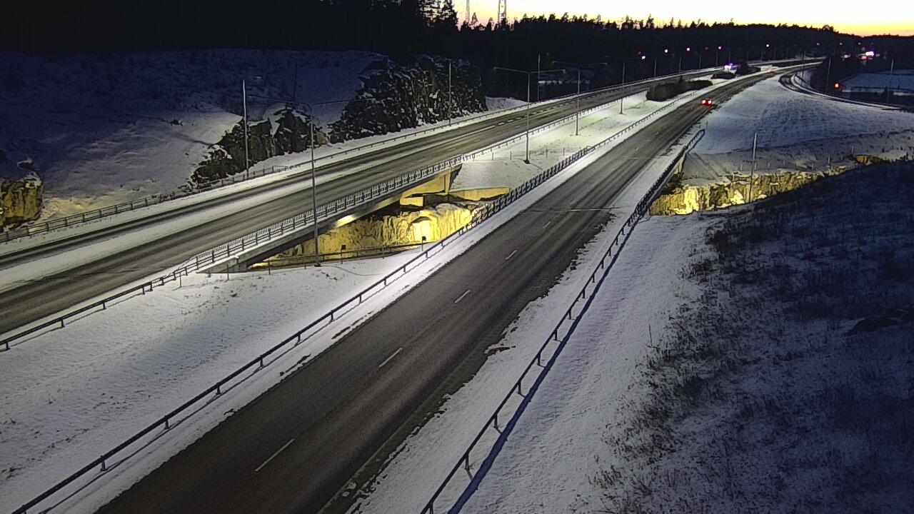 Weather Camera Image Road 1 Kaarina, Kirismäki, Kaarina, Varsinais-Suomi