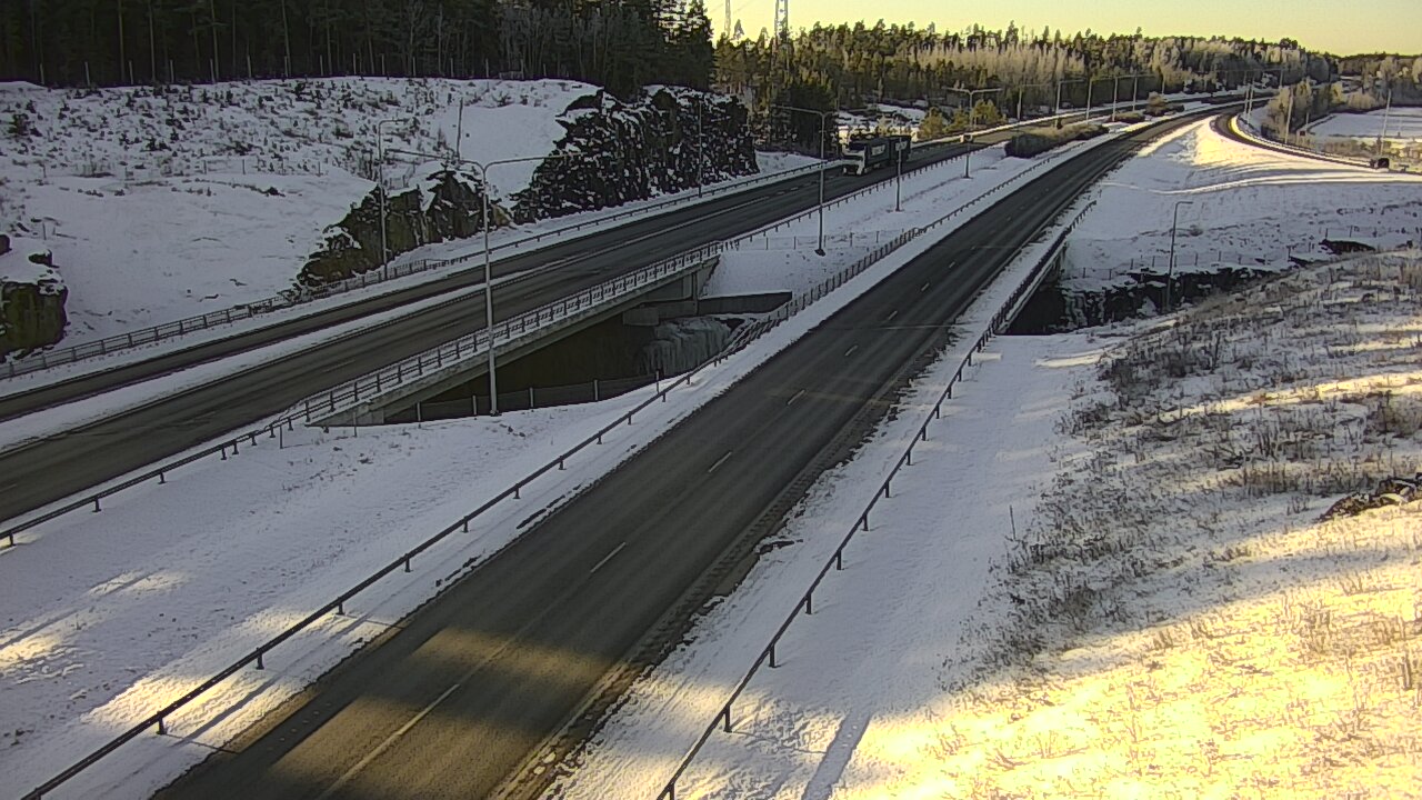 Weather Camera Image Road 1 Kaarina, Kirismäki, Kaarina, Varsinais-Suomi