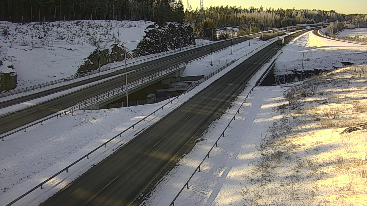 Weather Camera Image Road 1 Kaarina, Kirismäki, Kaarina, Varsinais-Suomi