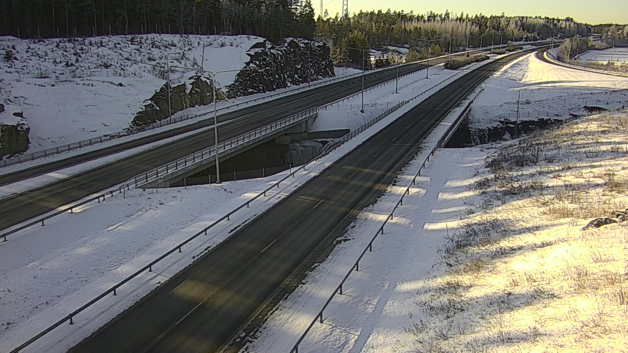 Weather Camera Image Road 1 Kaarina, Kirismäki, Kaarina, Varsinais-Suomi