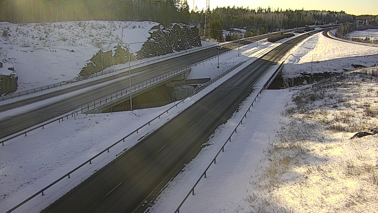 Weather Camera Image Road 1 Kaarina, Kirismäki, Kaarina, Varsinais-Suomi