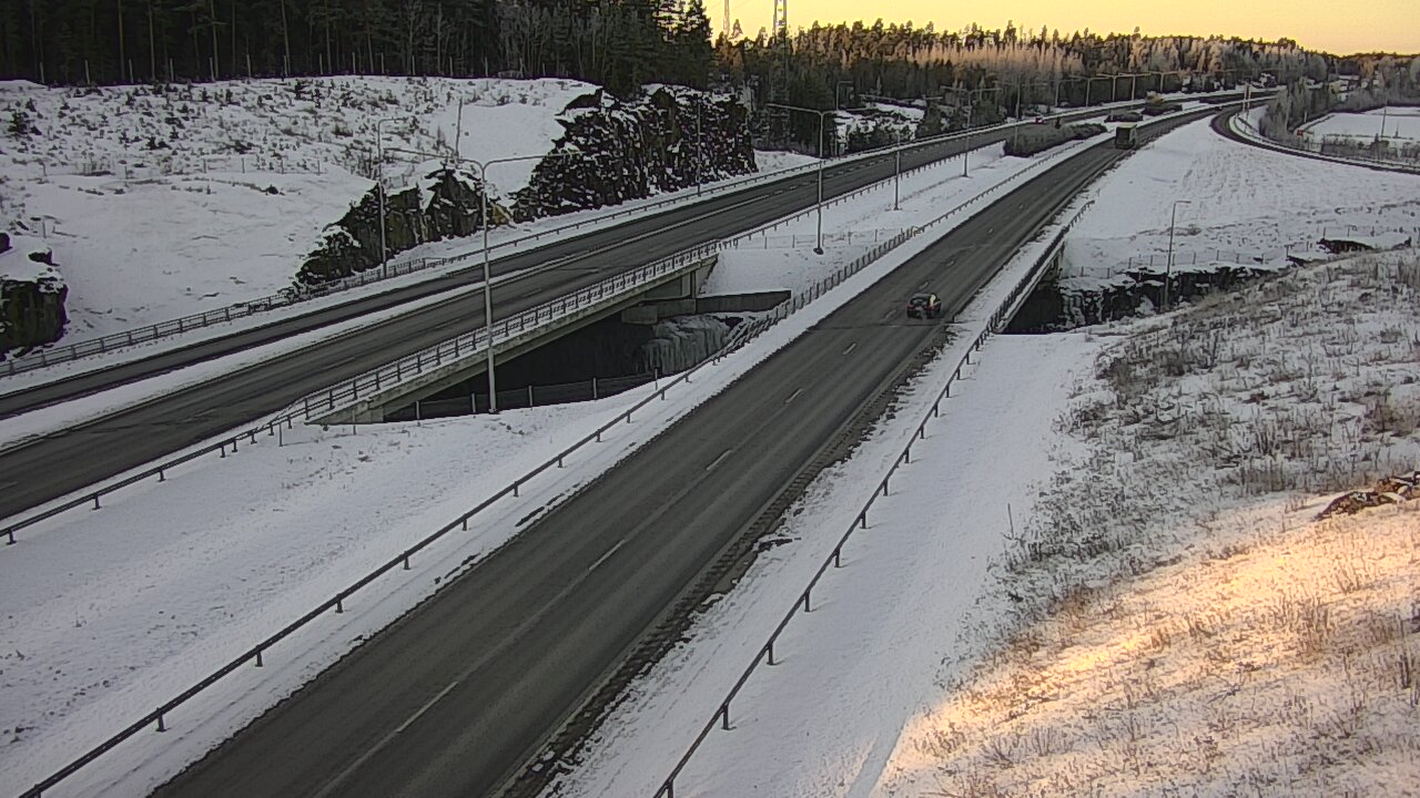 Weather Camera Image Road 1 Kaarina, Kirismäki, Kaarina, Varsinais-Suomi