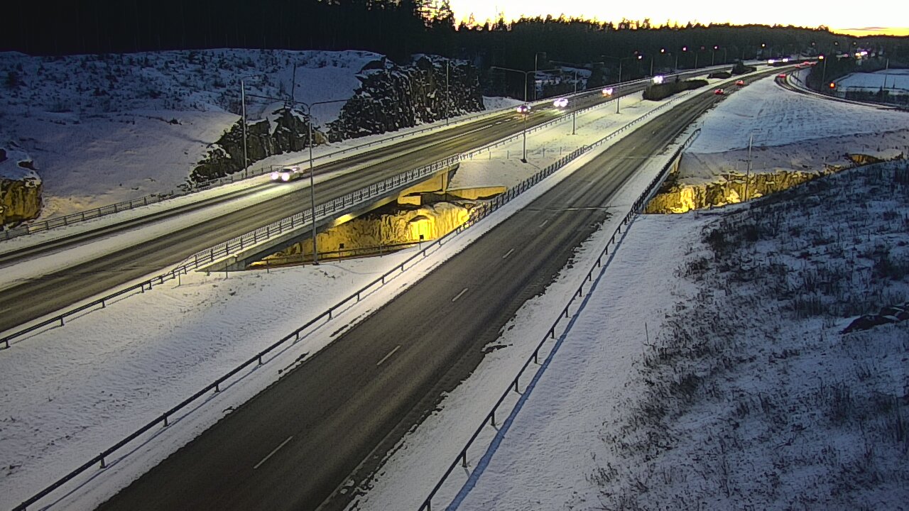 Weather Camera Image Road 1 Kaarina, Kirismäki, Kaarina, Varsinais-Suomi