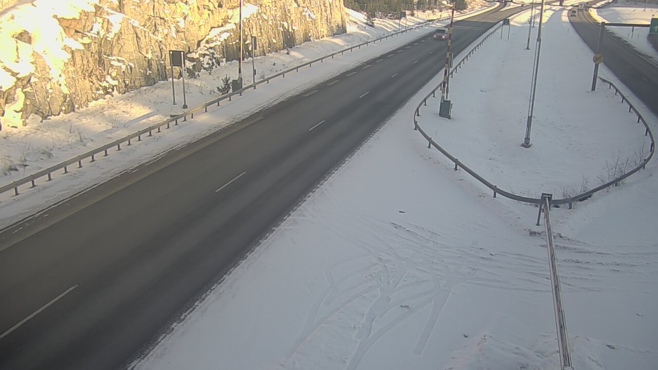 Kelikamerat Kuva Tie 1 Salo, Isokylän tunneli, puomi itä, Salo, Varsinais-Suomi