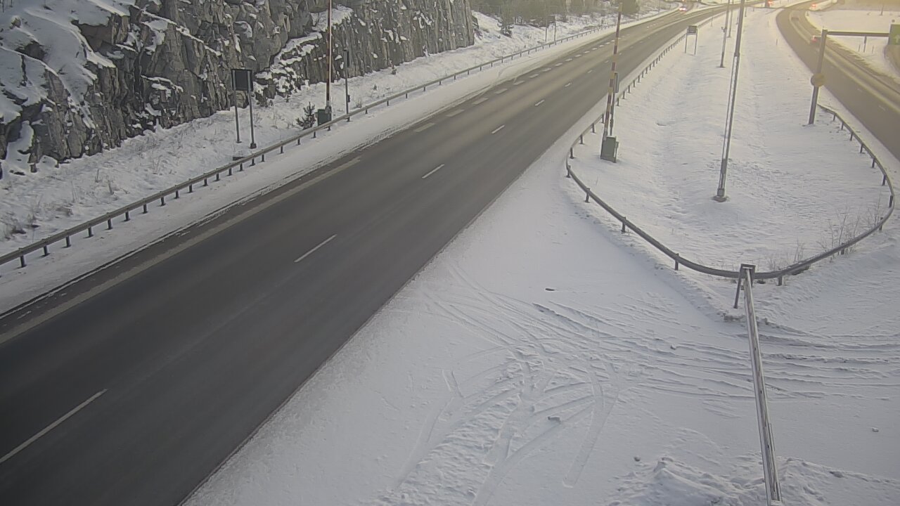 Kelikamerat Kuva Tie 1 Salo, Isokylän tunneli, puomi itä, Salo, Varsinais-Suomi