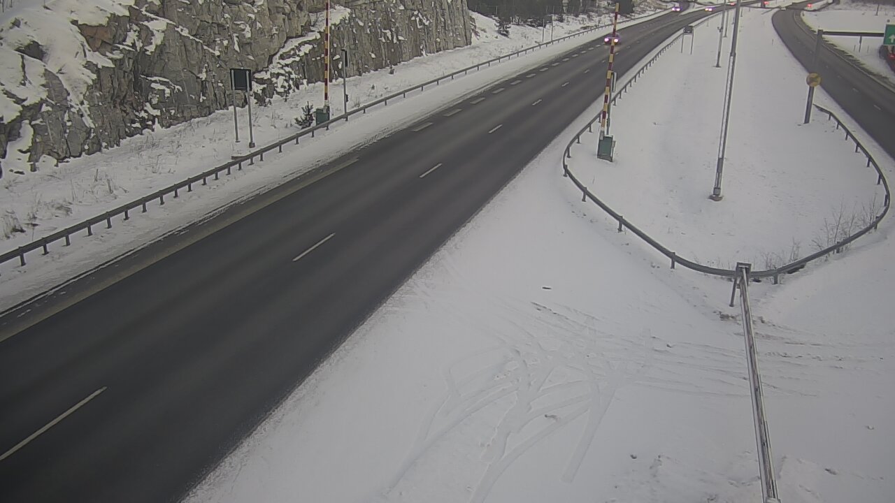 Kelikamerat Kuva Tie 1 Salo, Isokylän tunneli, puomi itä, Salo, Varsinais-Suomi