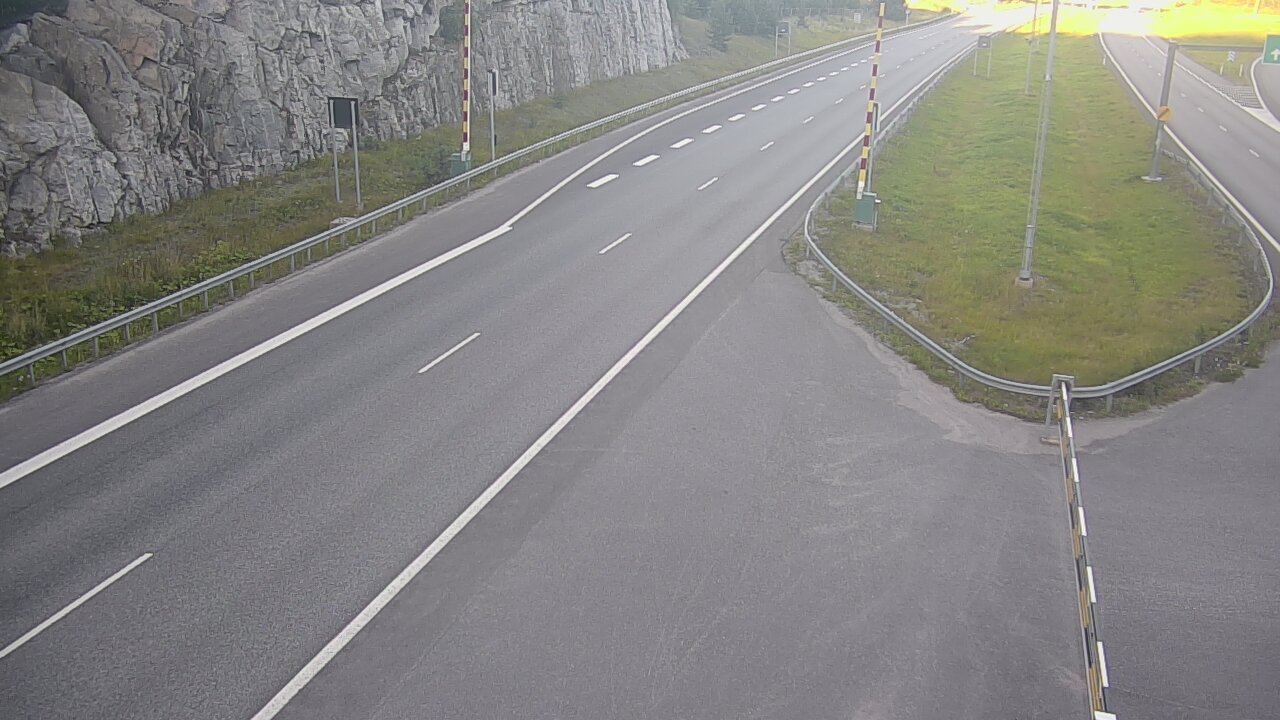 Kelikamerat Kuva Tie 1 Salo, Isokylän tunneli, puomi itä, Salo, Varsinais-Suomi