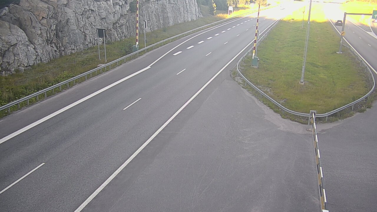 Kelikamerat Kuva Tie 1 Salo, Isokylän tunneli, puomi itä, Salo, Varsinais-Suomi
