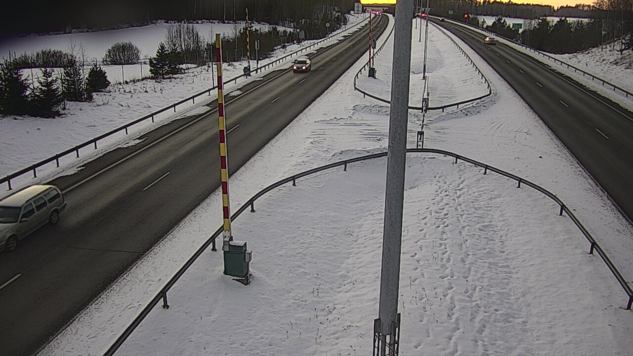 Kelikamerat Kuva Tie 1 Salo, Isokylän tunneli, puomi länsi, Salo, Varsinais-Suomi