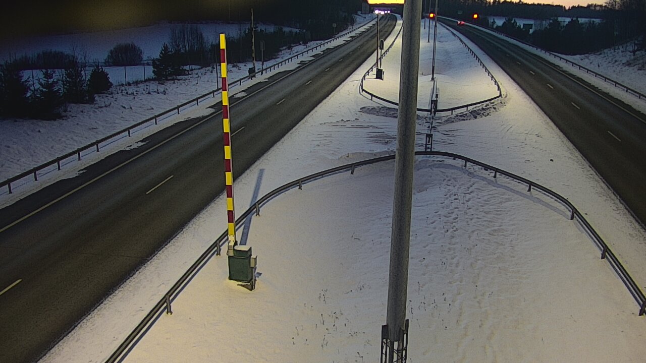 Kelikamerat Kuva Tie 1 Salo, Isokylän tunneli, puomi länsi, Salo, Varsinais-Suomi