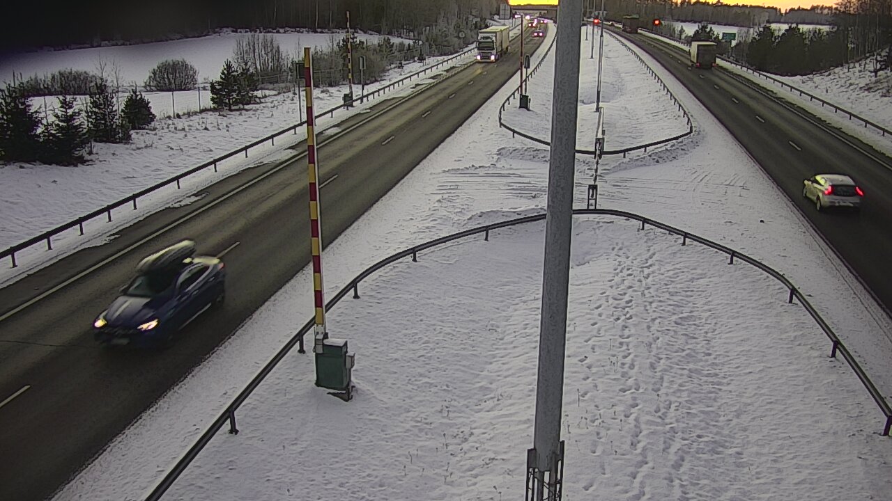 Weather Camera Image Road 1 Salo, Isokylä tunneli, boom west, Salo, Varsinais-Suomi